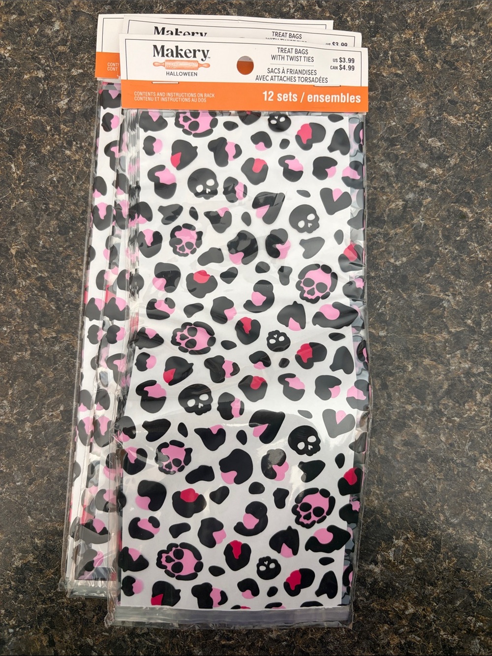 36 Halloween Treat Bags with twist ties -Clear with Black and Pink Skull/Leopard